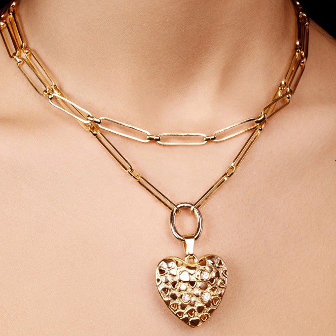 Noa Love Necklace